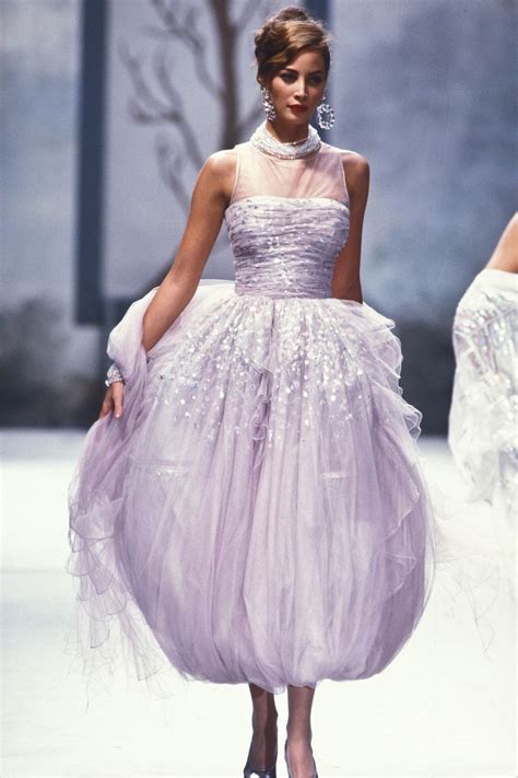 haute couture 90s chanel runway|Chanel runway fall 1991.